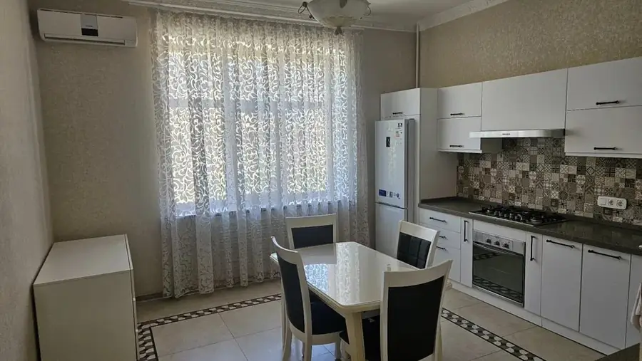 4-комнатная квартира − 108 м², 4/7 этаж