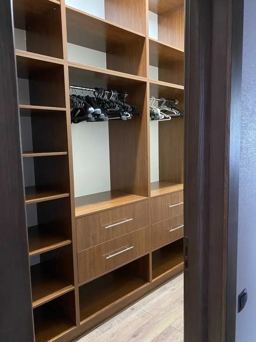 Сдается 3-комнатная квартира − 110 м²