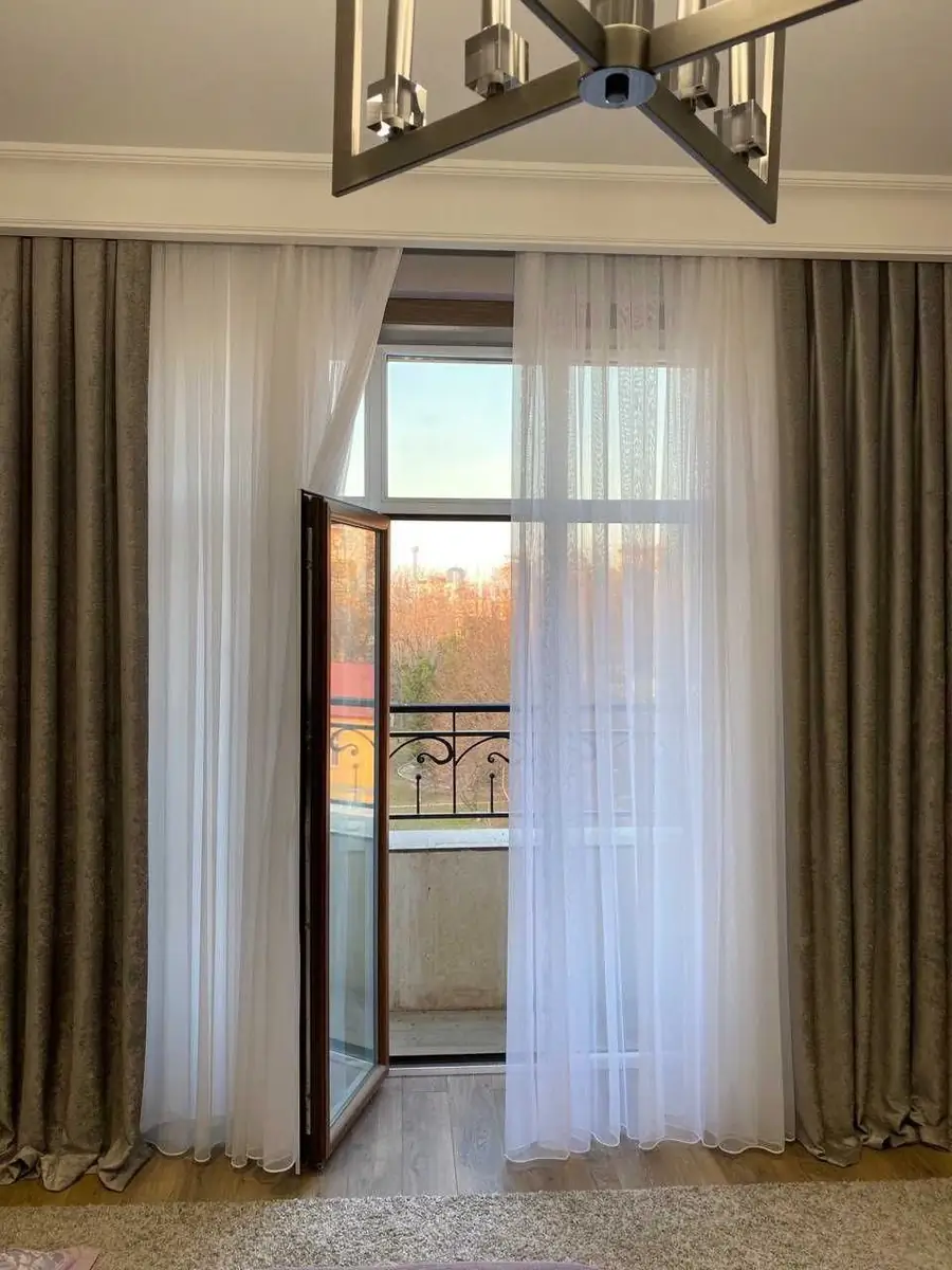 Сдается 3-комнатная квартира − 110 м²