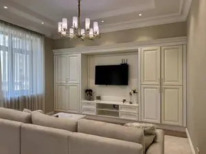 4-комнатная квартира − 165 м², 4/9 этаж