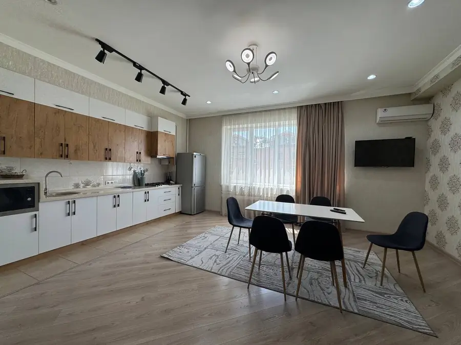 4-комнатная квартира − 230 м², 7/9 этаж