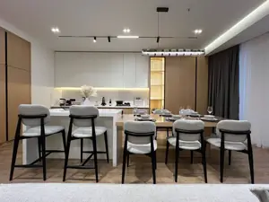 3-комнатная квартира − 135 м², 7/8 этаж