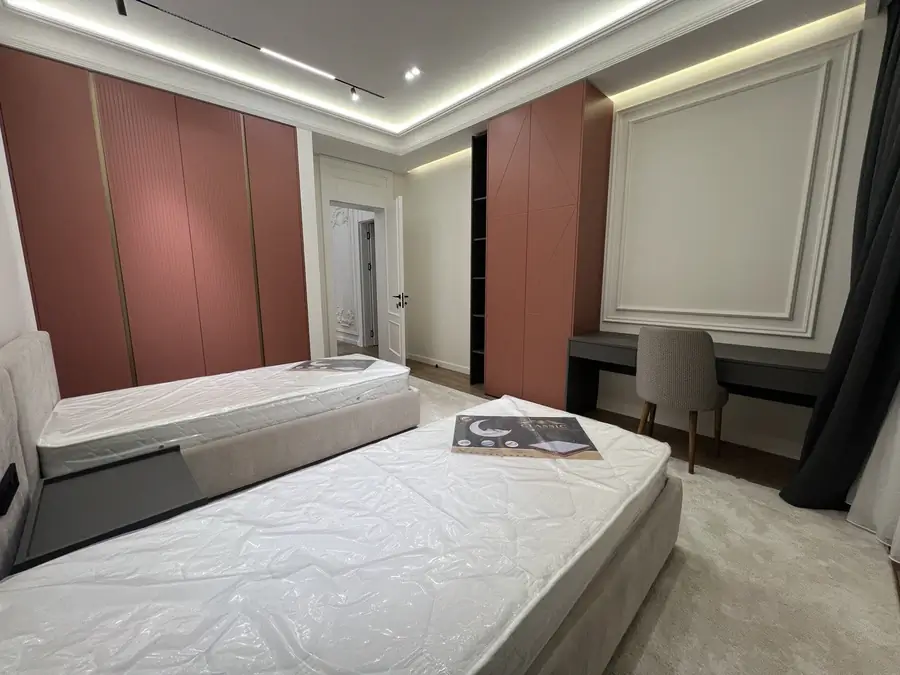 Ijaraga 3 xonali kvartira − 130 m²