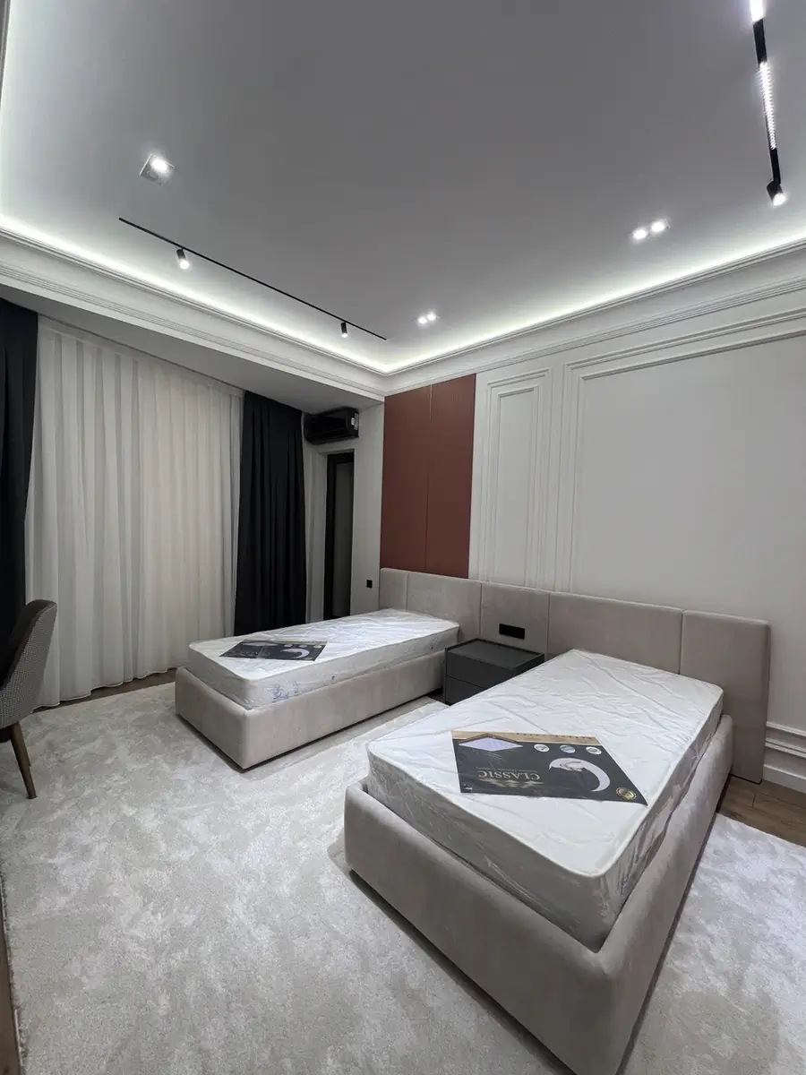 Ijaraga 3 xonali kvartira − 130 m²