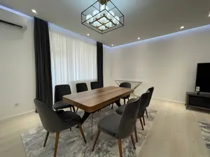 3-комнатная квартира − 135 м², 5/9 этаж