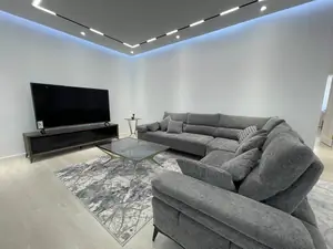 3-комнатная квартира − 135 м², 5/9 этаж