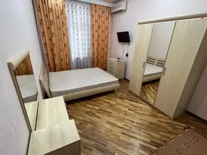 3-комнатная квартира − 140 м², 3/5 этаж