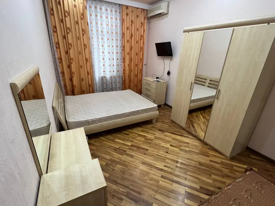3-комнатная квартира − 140 м², 3/5 этаж