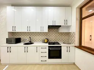 2-комнатная квартира − 86 м², 6/9 этаж