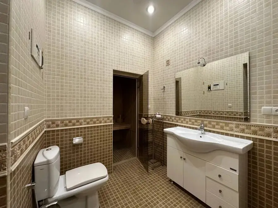 Ijaraga 4 xonali kvartira − 200 m²