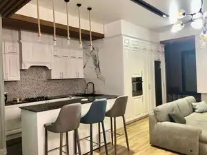 3-комнатная квартира − 110 м², 7/9 этаж