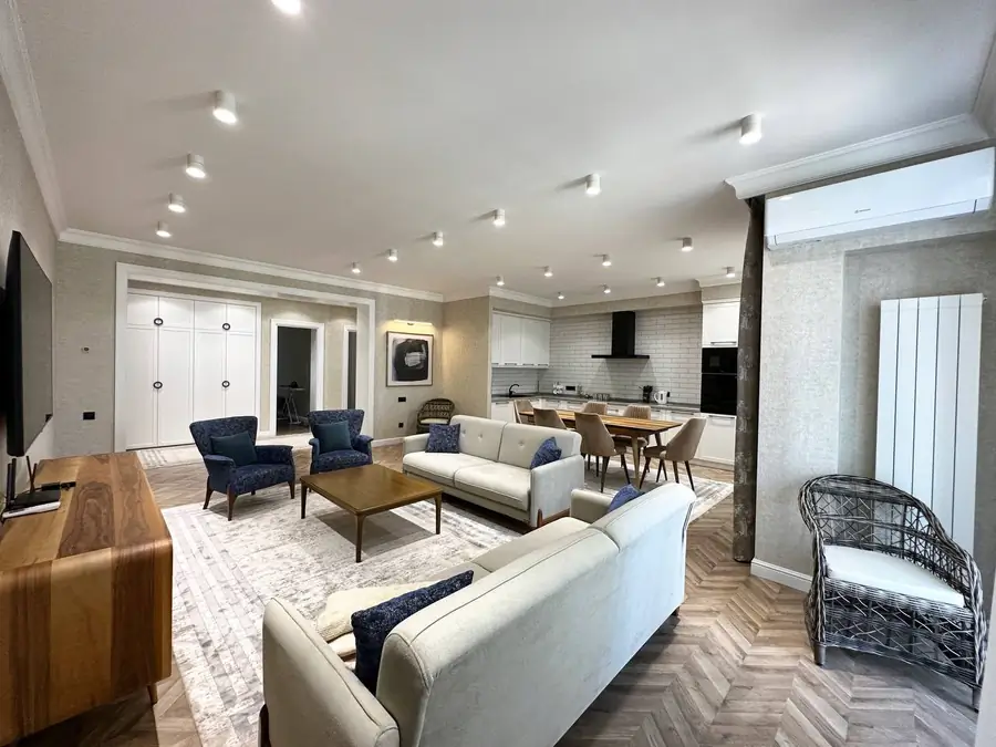 3-комнатная квартира − 110 м², 5/12 этаж