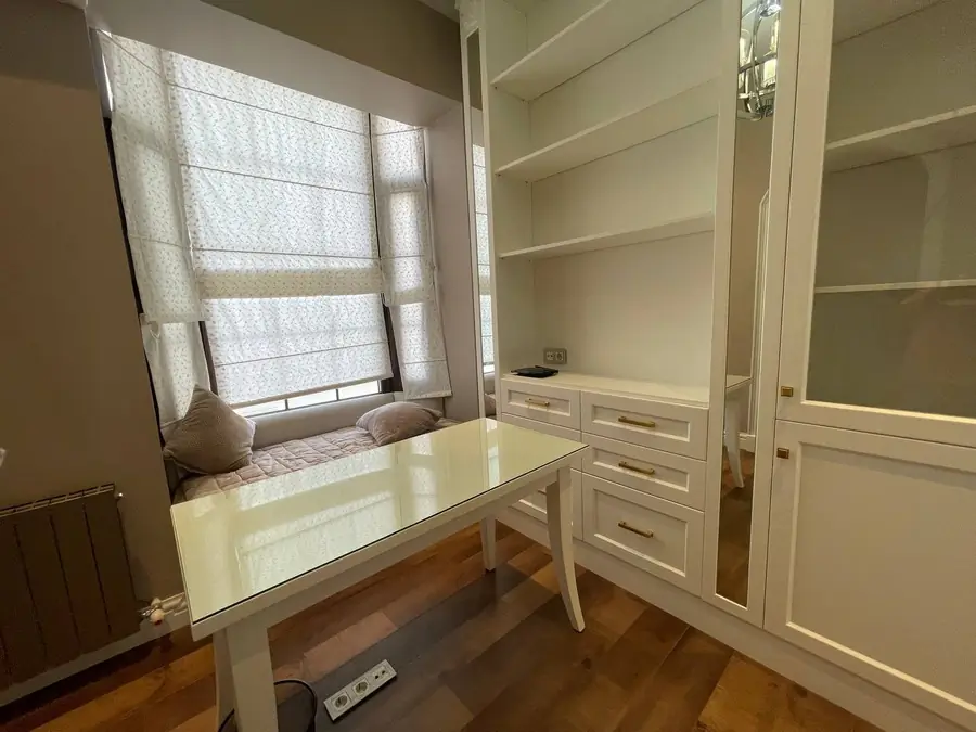 Ijaraga 3 qavatli uy − 450 m²