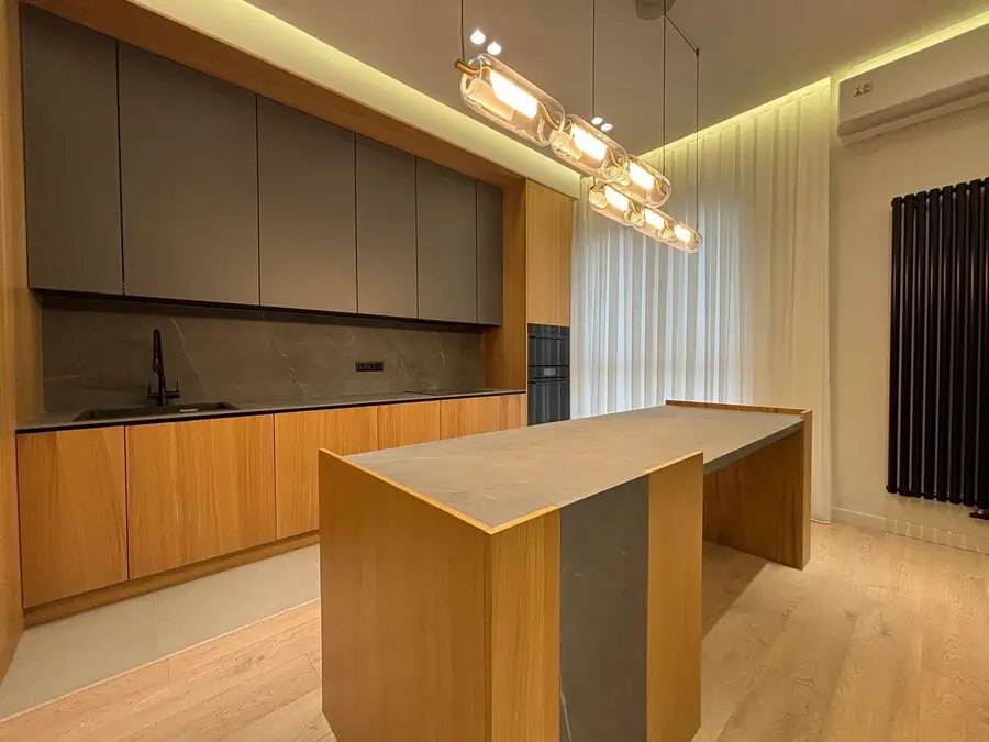 3-комнатная квартира − 85 м², 3/12 этаж