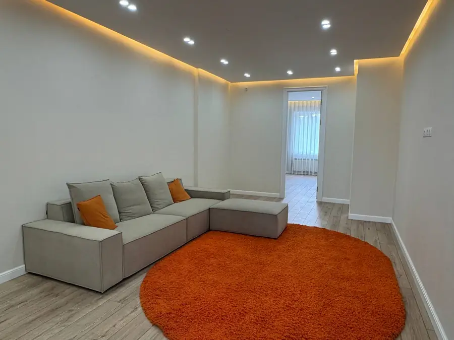 3-комнатная квартира − 130 м², 2/10 этаж
