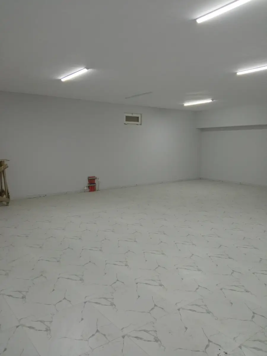 Продается 2-этажный дом − 550 м²