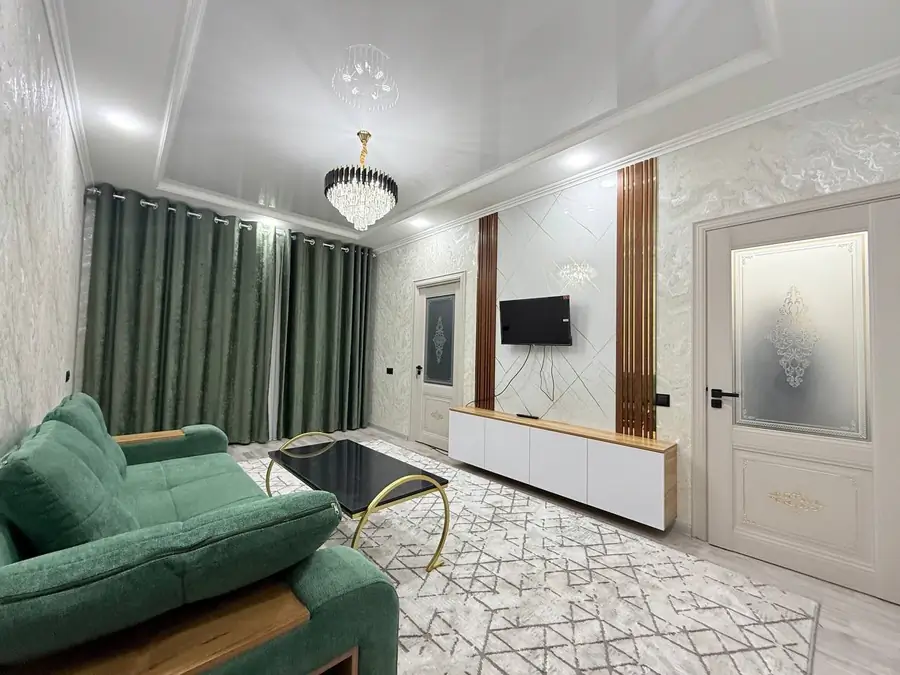 1 xonali kvartira sotiladi − 33 m²