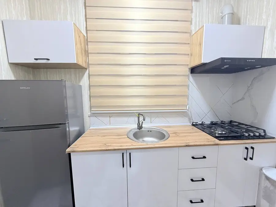 1-комнатная квартира − 33 м², 2/4 этаж