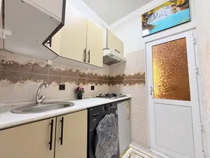 1-комнатная квартира − 30 м², 2/4 этаж