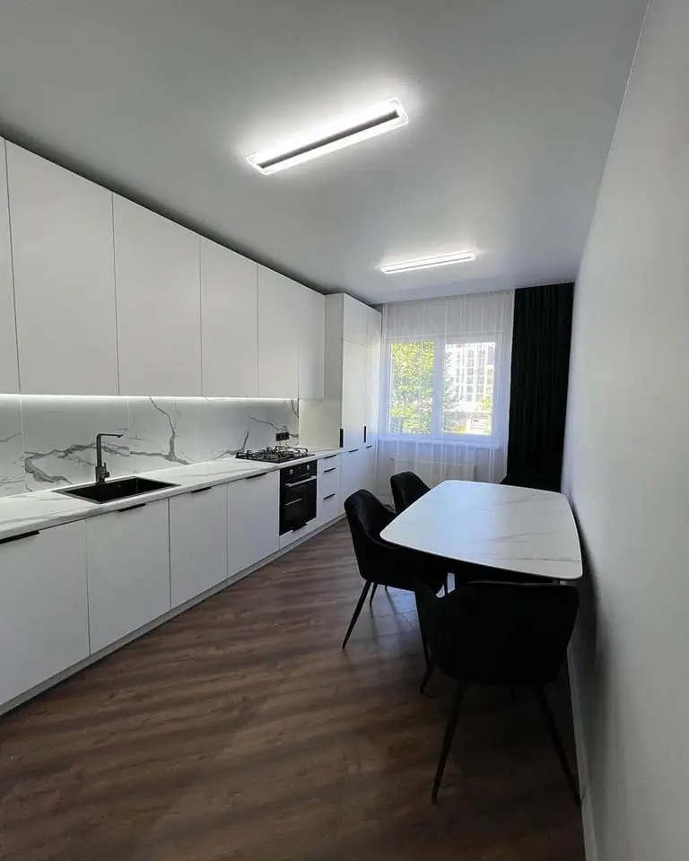 1-комнатная квартира − 35 м², 2/4 этаж