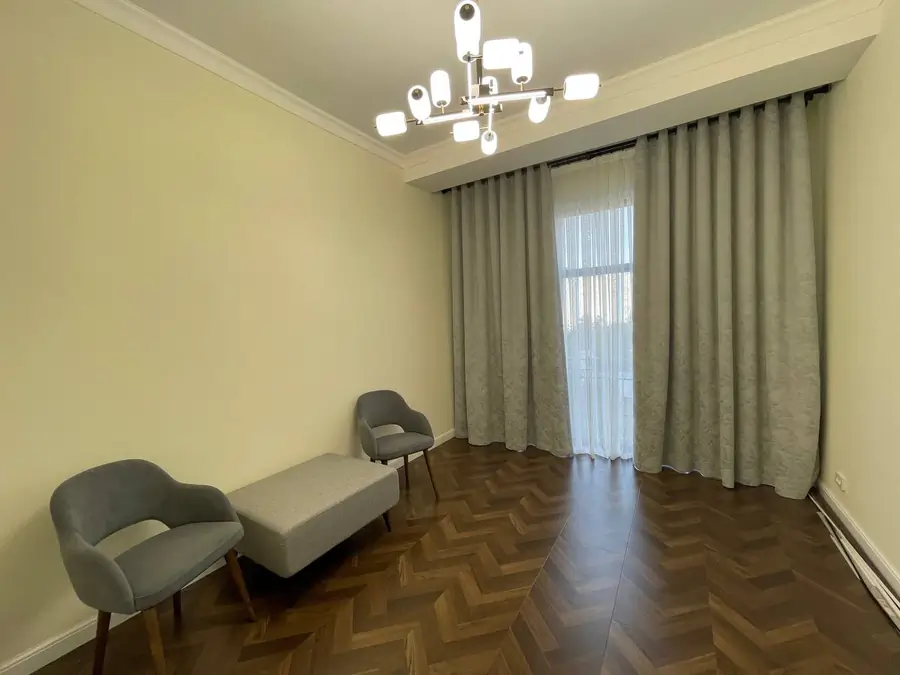 3-комнатная квартира − 83 м², 4/10 этаж