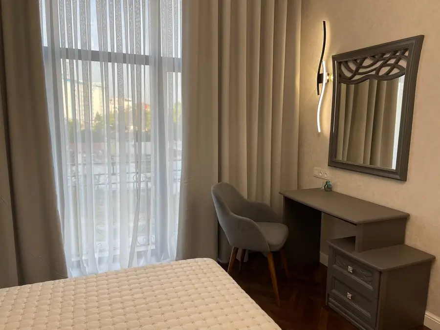 3-комнатная квартира − 83 м², 4/10 этаж