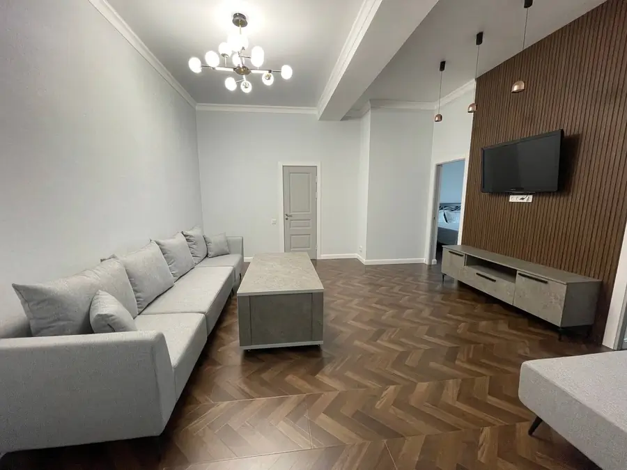 Сдается 3-комнатная квартира − 83 м²