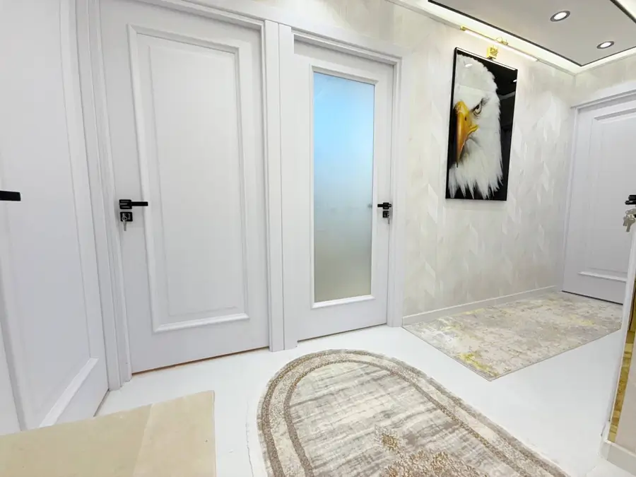 Продается 3-комнатная квартира − 72 м²