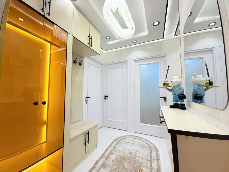 Продается 3-комнатная квартира − 72 м²