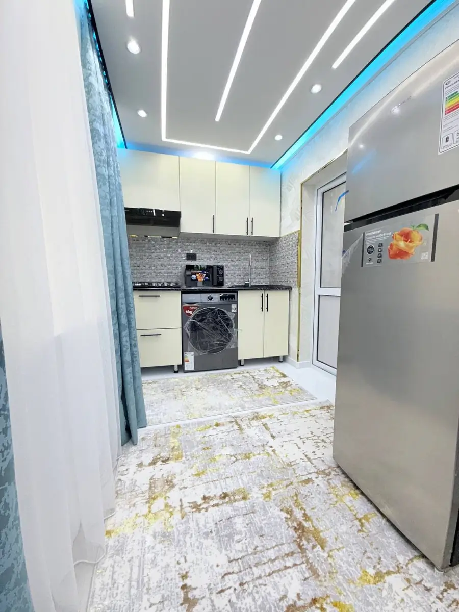 Продается 3-комнатная квартира − 72 м²