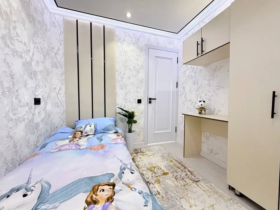 Продается 3-комнатная квартира − 72 м²