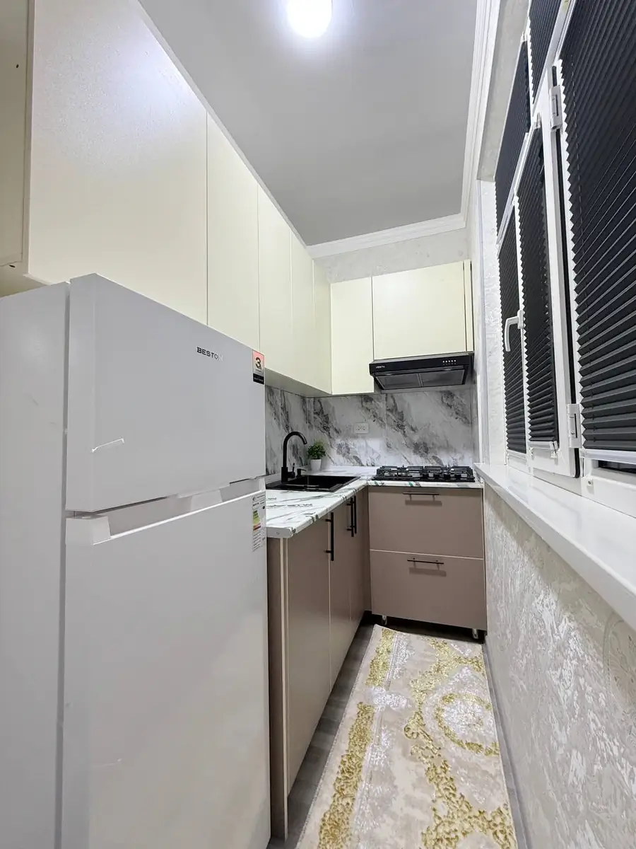 2 xonali kvartira sotiladi − 48 m²