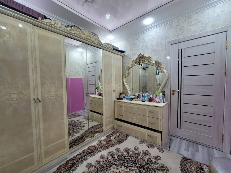 2 xonali kvartira sotiladi − 62 m²