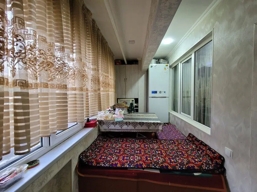 2 xonali kvartira sotiladi − 62 m²