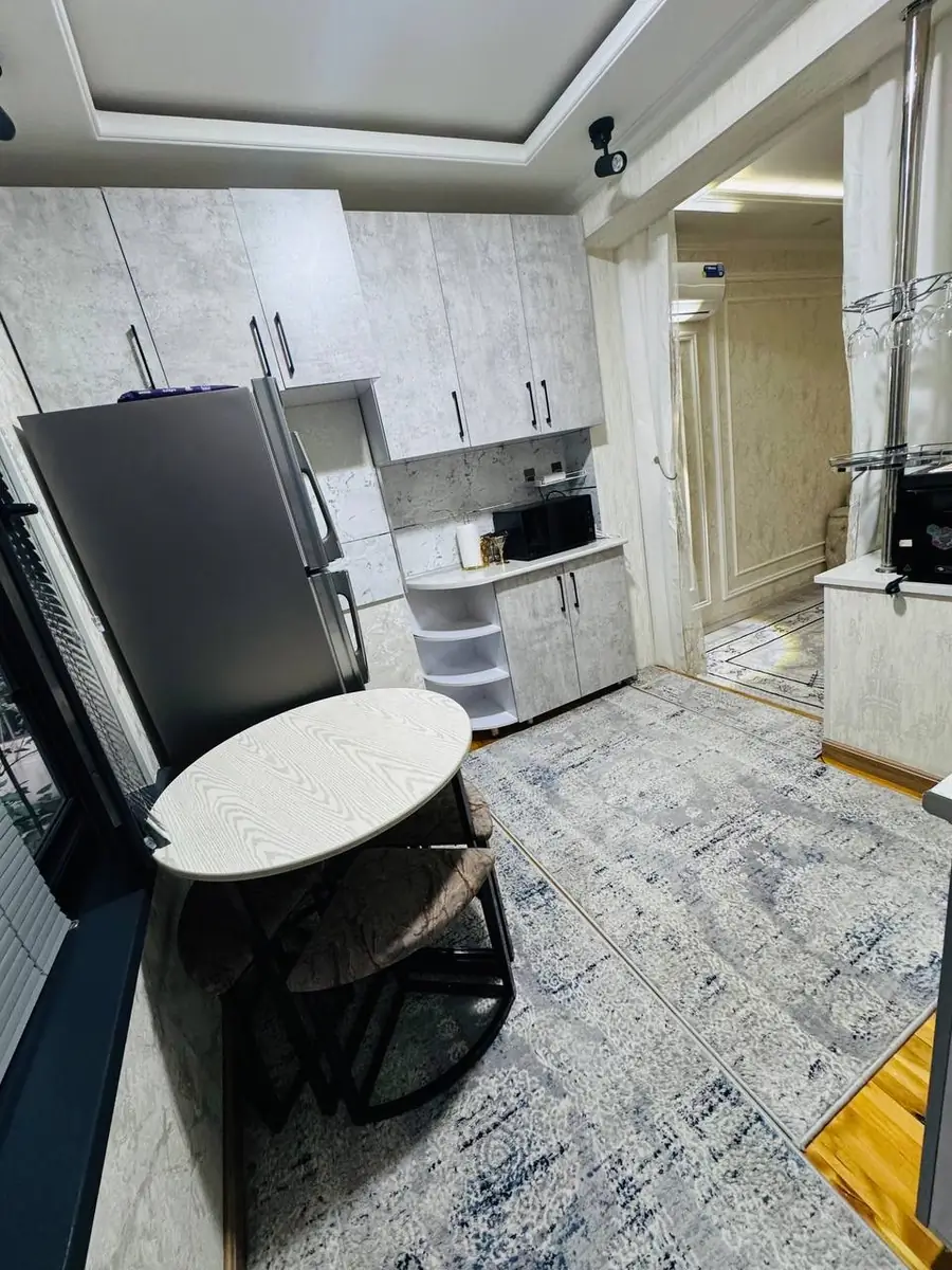 2 xonali kvartira sotiladi − 47 m²