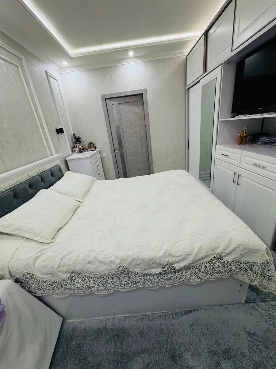 2-комнатная квартира − 47 м², 1/4 этаж