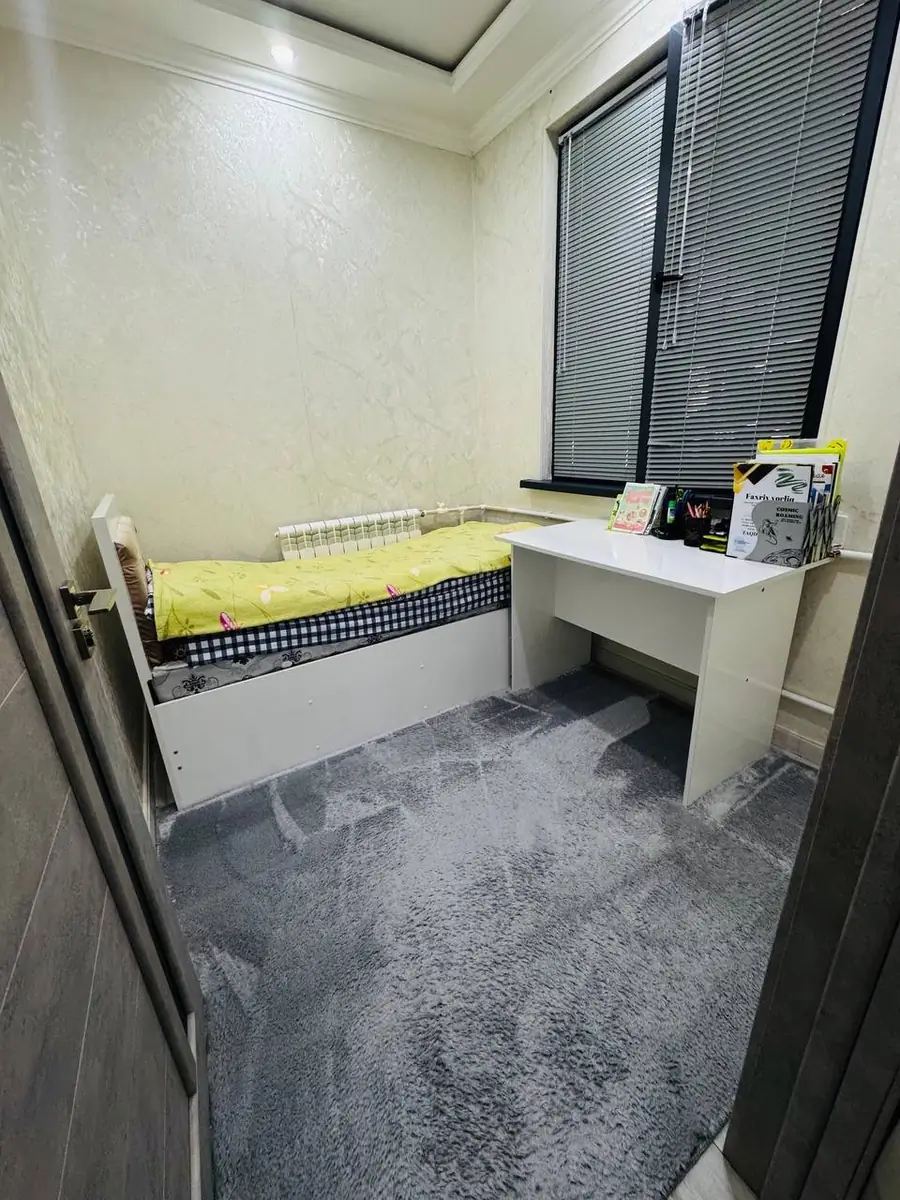 2 xonali kvartira sotiladi − 47 m²