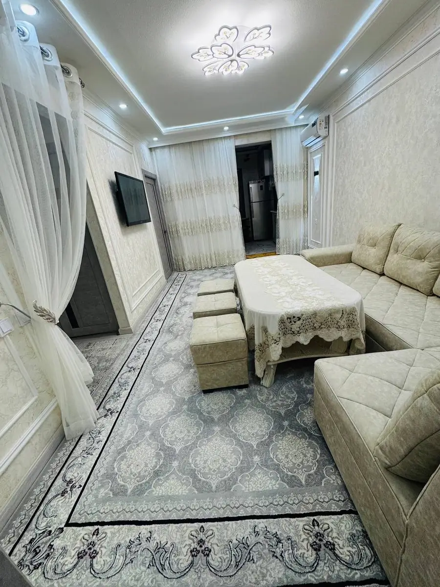 2-комнатная квартира − 47 м², 1/4 этаж