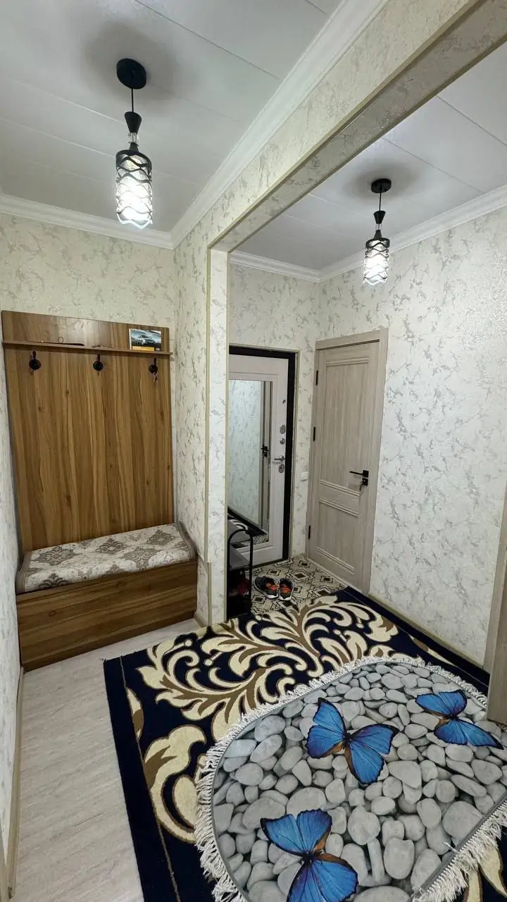 3 xonali kvartira sotiladi − 68 m²