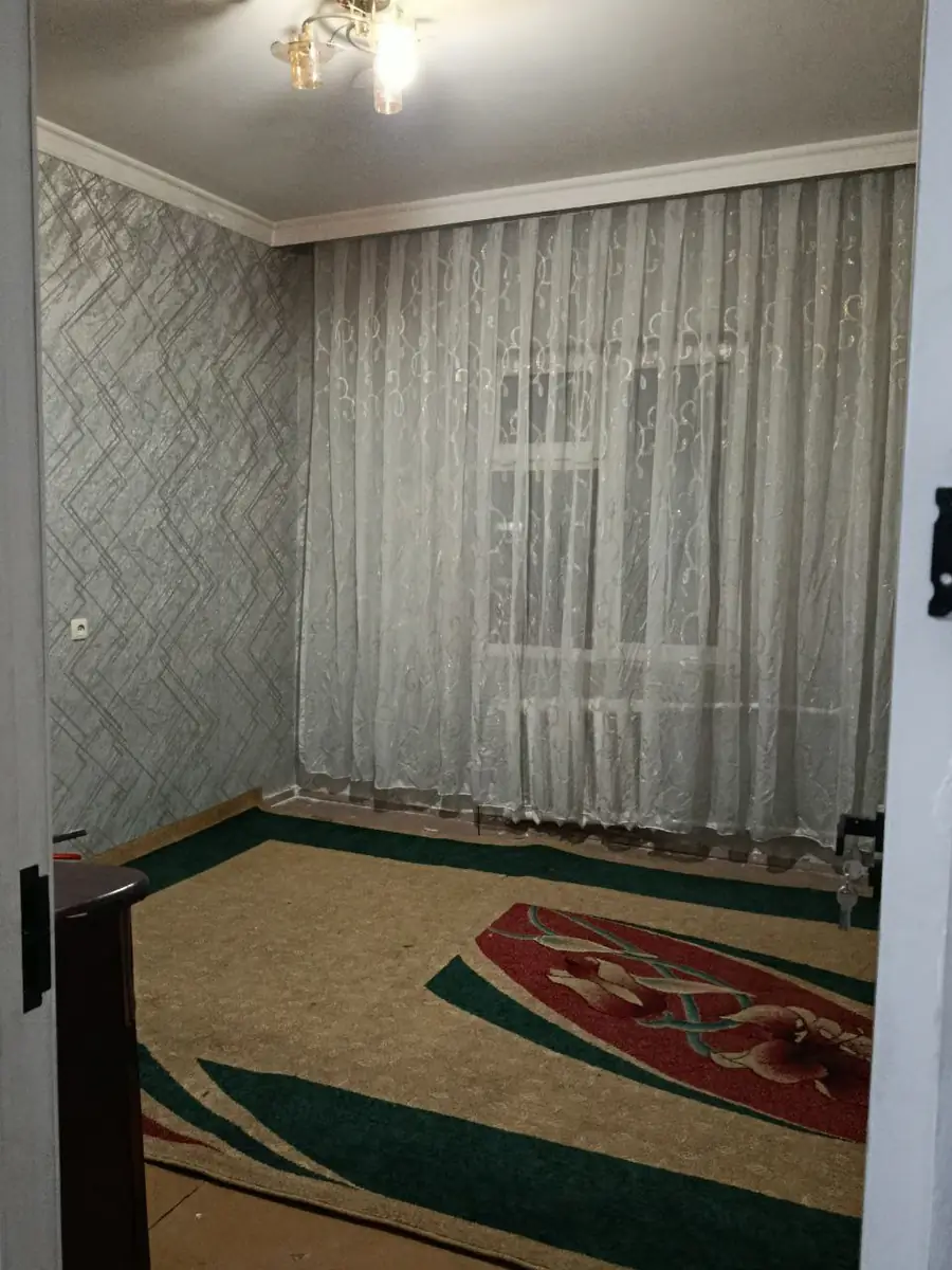 Сдается 3-комнатная квартира − 80 м²