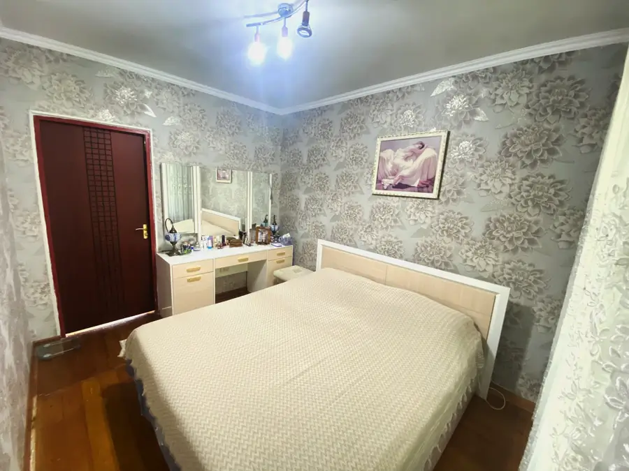 Продается 3-комнатная квартира − 73.4 м²