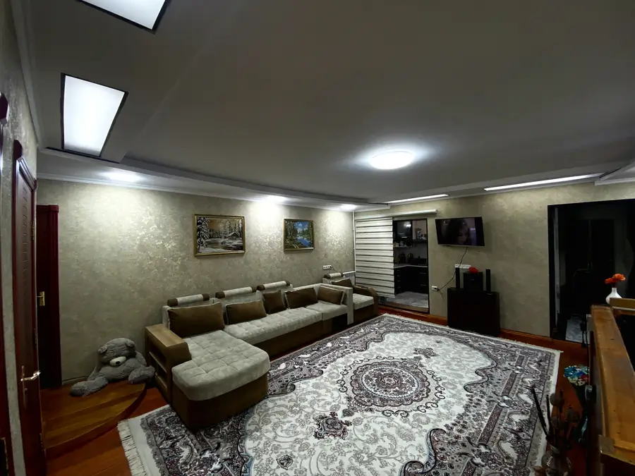 Продается 3-комнатная квартира − 73.4 м²