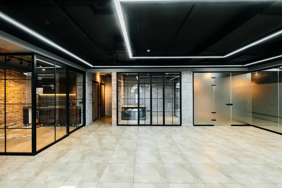 Ijaraga ofis − 100 m²