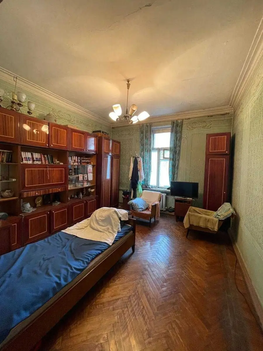 Продается 3-комнатная квартира − 74 м²