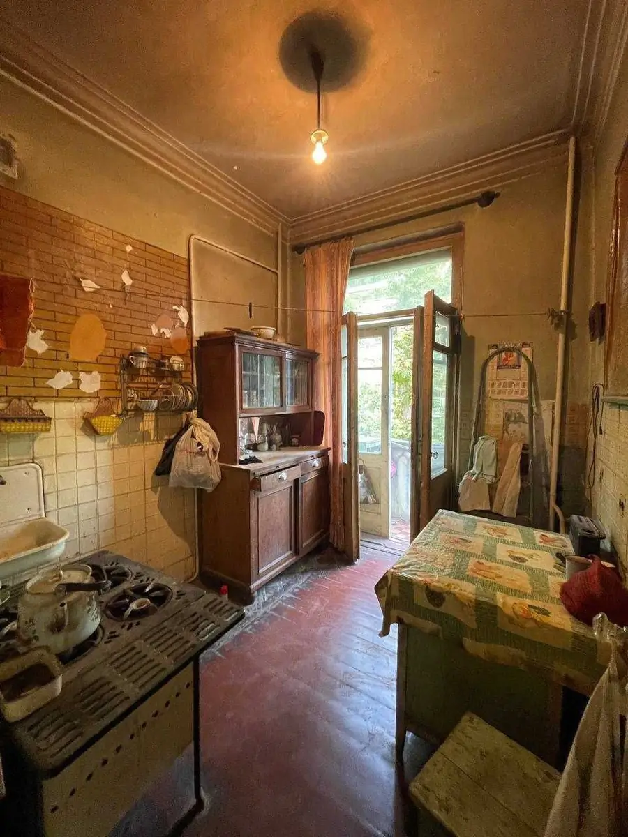 Продается 3-комнатная квартира − 74 м²