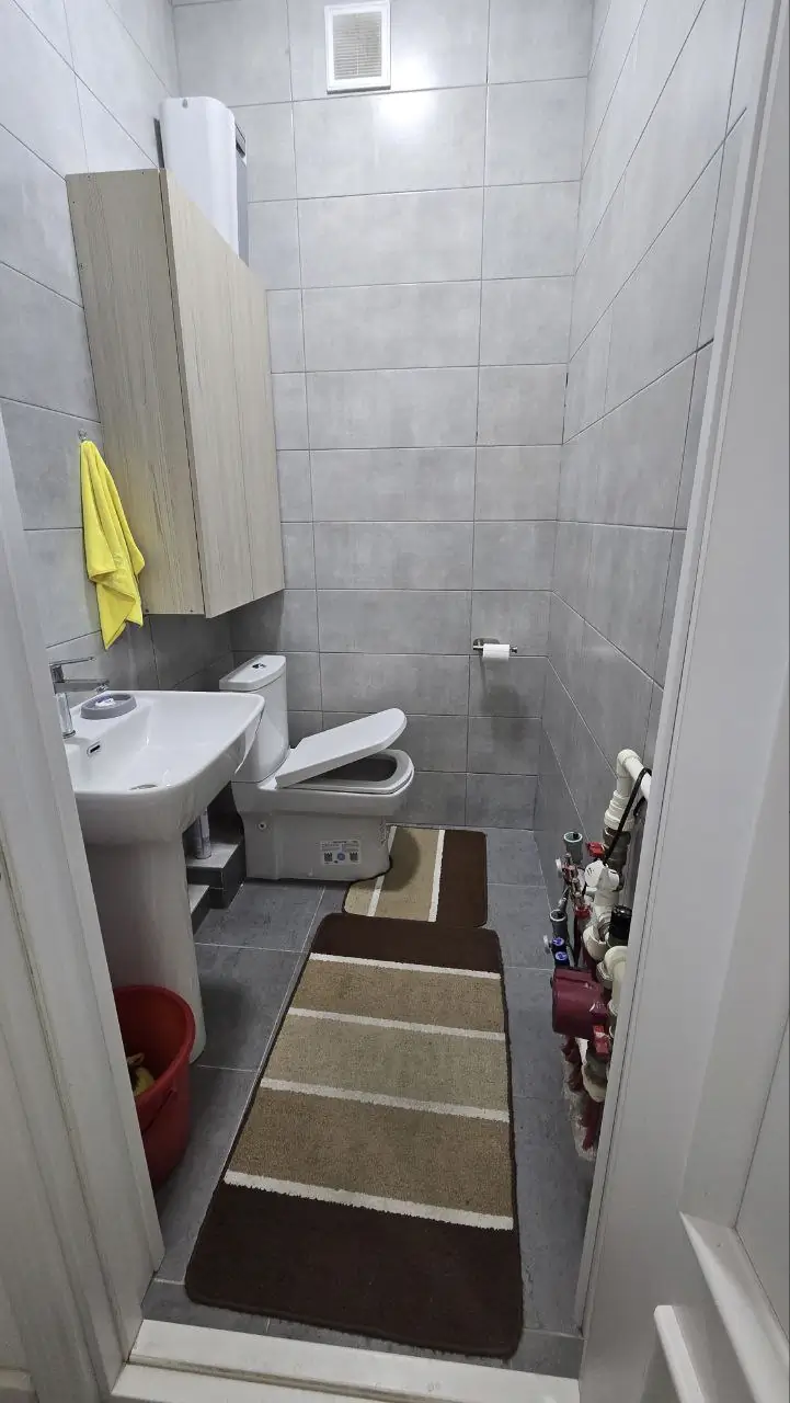 Продается 3-комнатная квартира − 74 м²