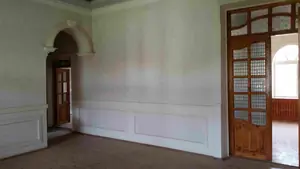 1-этажный дом − 250 м², 16 сот.
