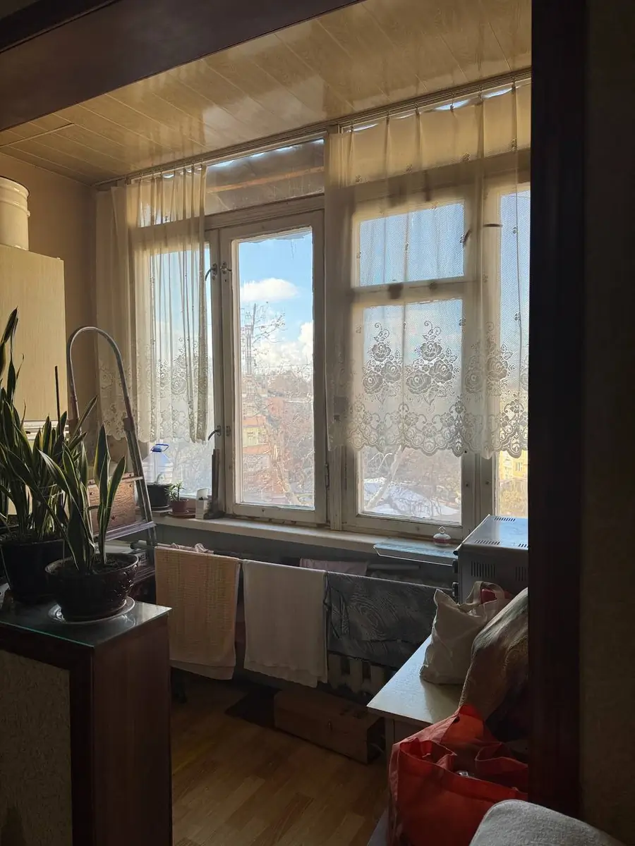 3 xonali kvartira sotiladi − 63 m²