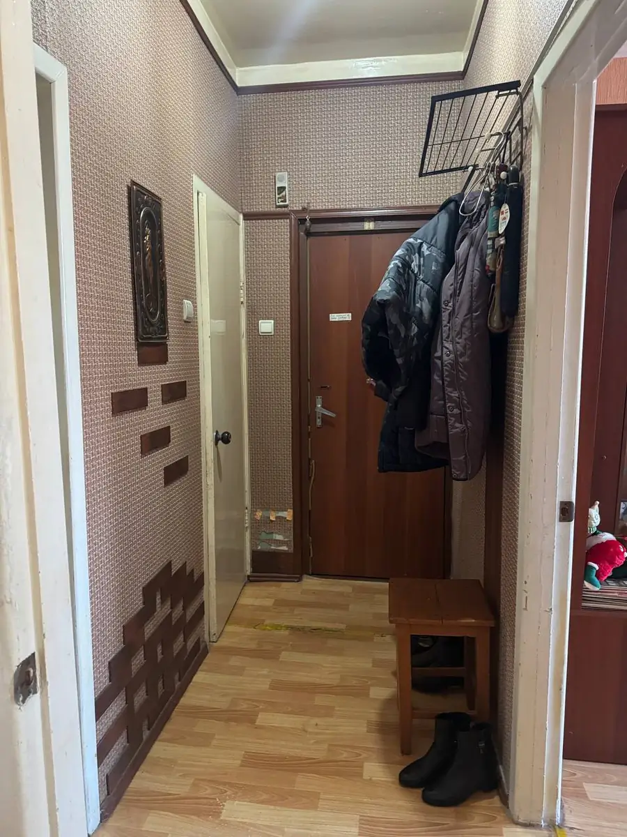 3 xonali kvartira sotiladi − 63 m²