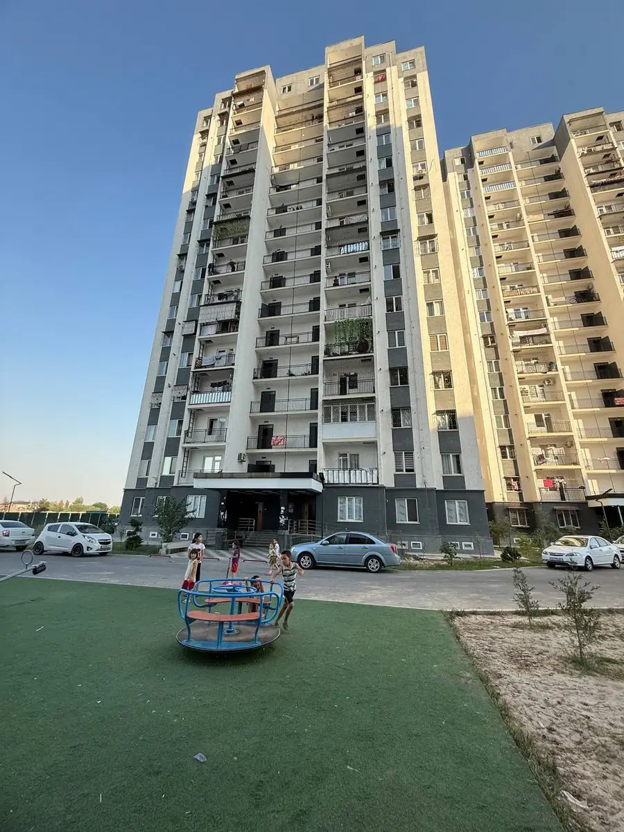 2 xonali kvartira sotiladi − 56 m²